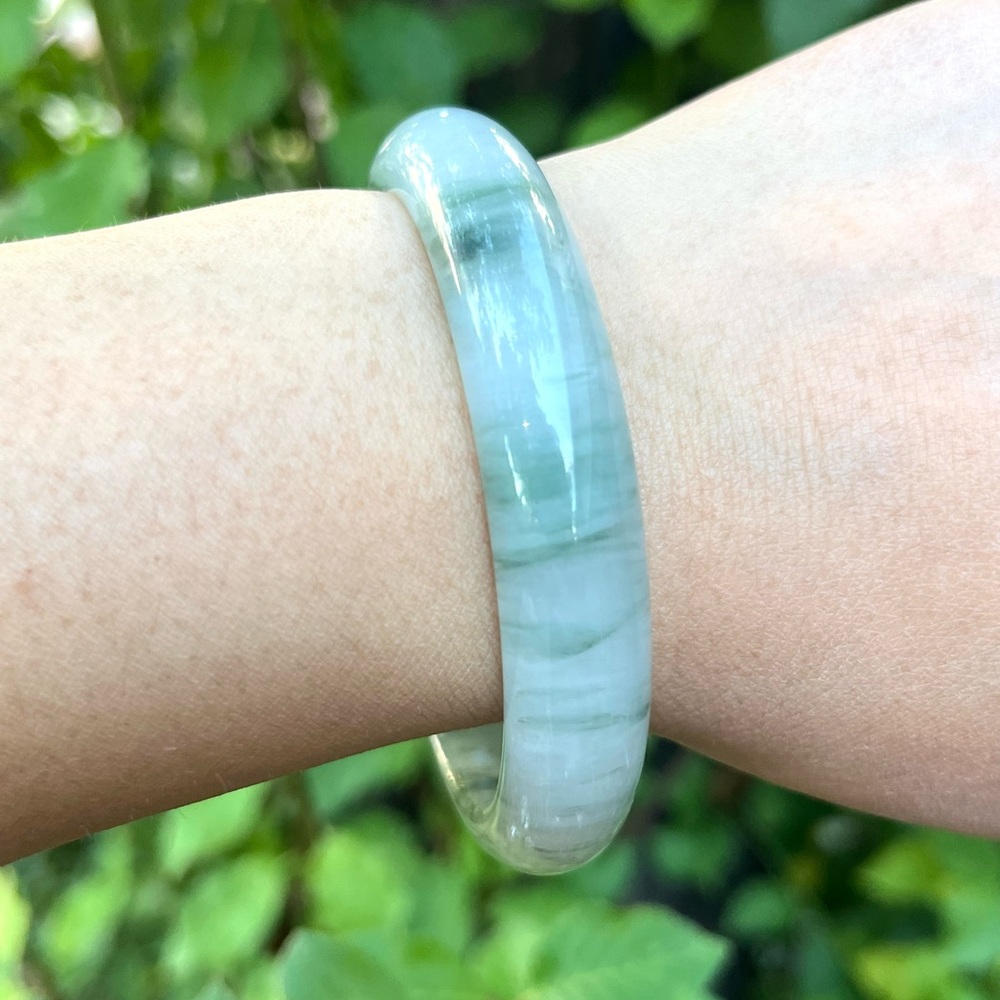 60.5mm inner diameter Tianshan jade bangle 1462 - Picture 5 of 7